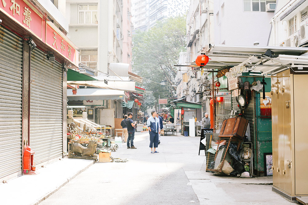 ashleigh-leech-someform-cat-street-market-upper-lascar-row-sheung-wan-hong-kong-04